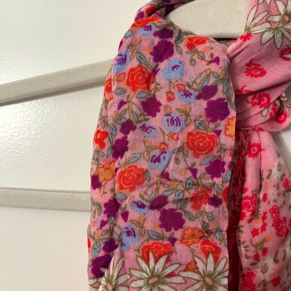 Pink Floral Scarf - Picture 4 of 4